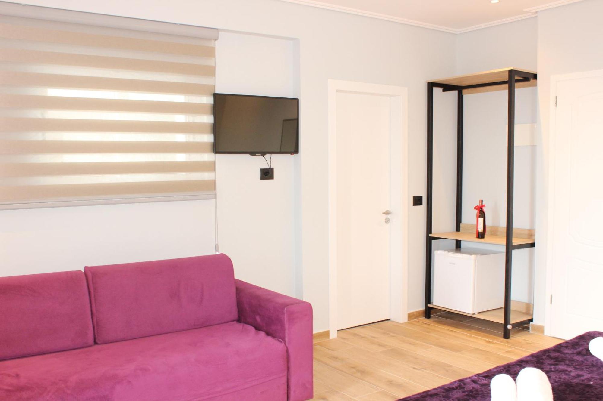 סרנדה Bebi Hotel And Apartments מראה חיצוני תמונה