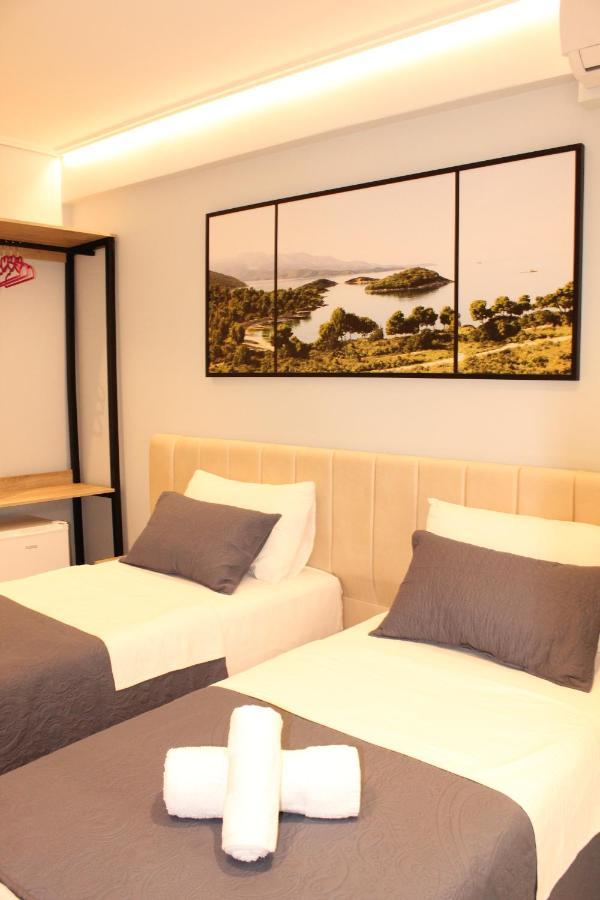 סרנדה Bebi Hotel And Apartments מראה חיצוני תמונה