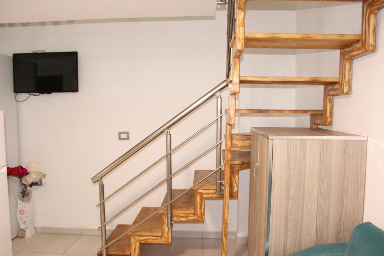 סרנדה Bebi Hotel And Apartments מראה חיצוני תמונה