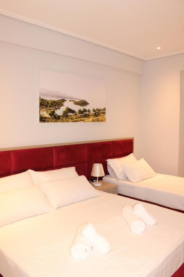 סרנדה Bebi Hotel And Apartments מראה חיצוני תמונה