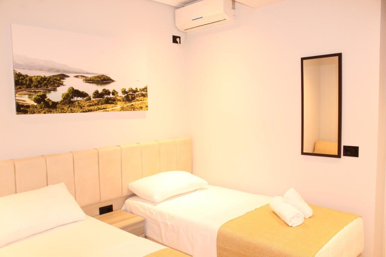 סרנדה Bebi Hotel And Apartments מראה חיצוני תמונה