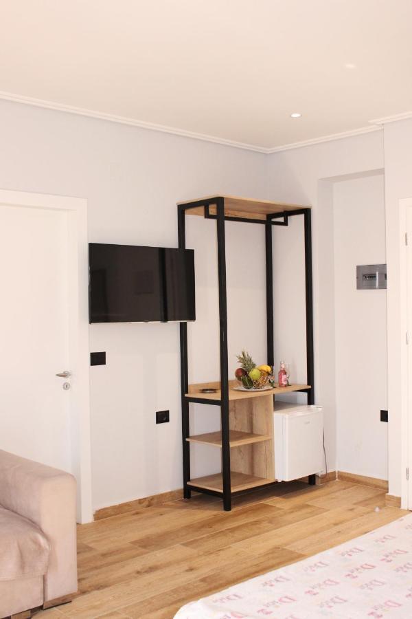 סרנדה Bebi Hotel And Apartments מראה חיצוני תמונה