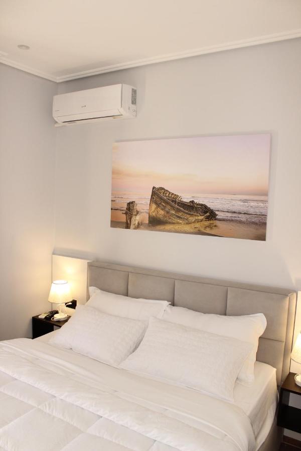 סרנדה Bebi Hotel And Apartments מראה חיצוני תמונה