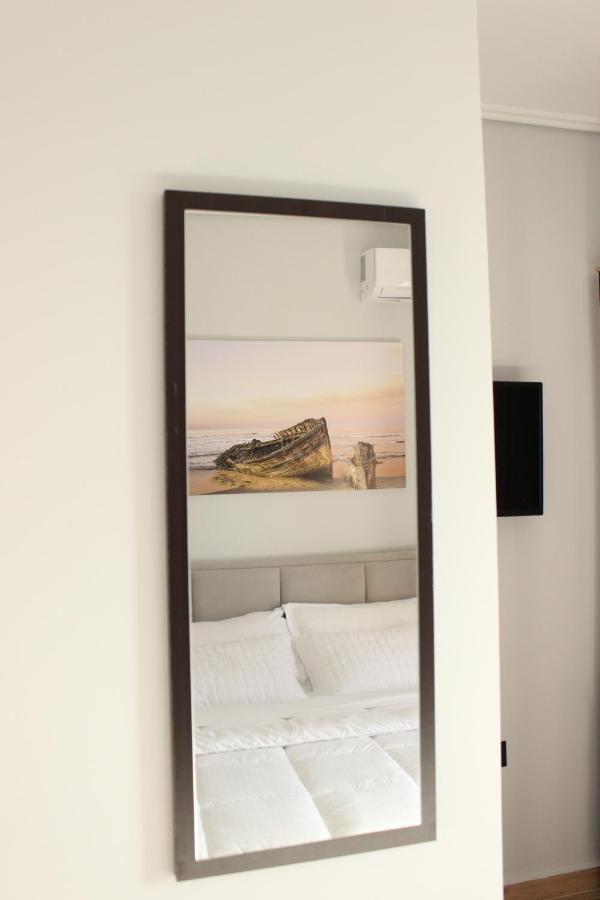 סרנדה Bebi Hotel And Apartments מראה חיצוני תמונה