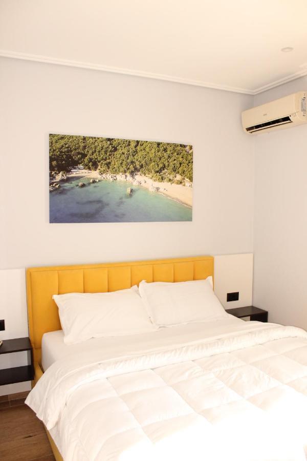 סרנדה Bebi Hotel And Apartments מראה חיצוני תמונה