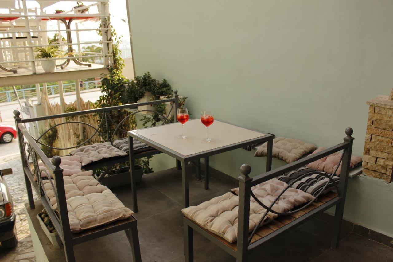 סרנדה Bebi Hotel And Apartments מראה חיצוני תמונה