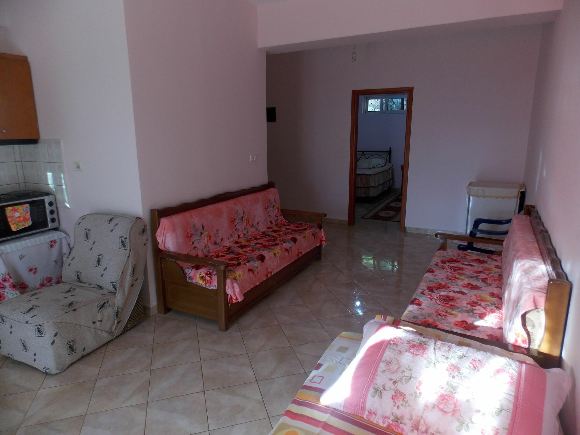 סרנדה Bebi Hotel And Apartments מראה חיצוני תמונה