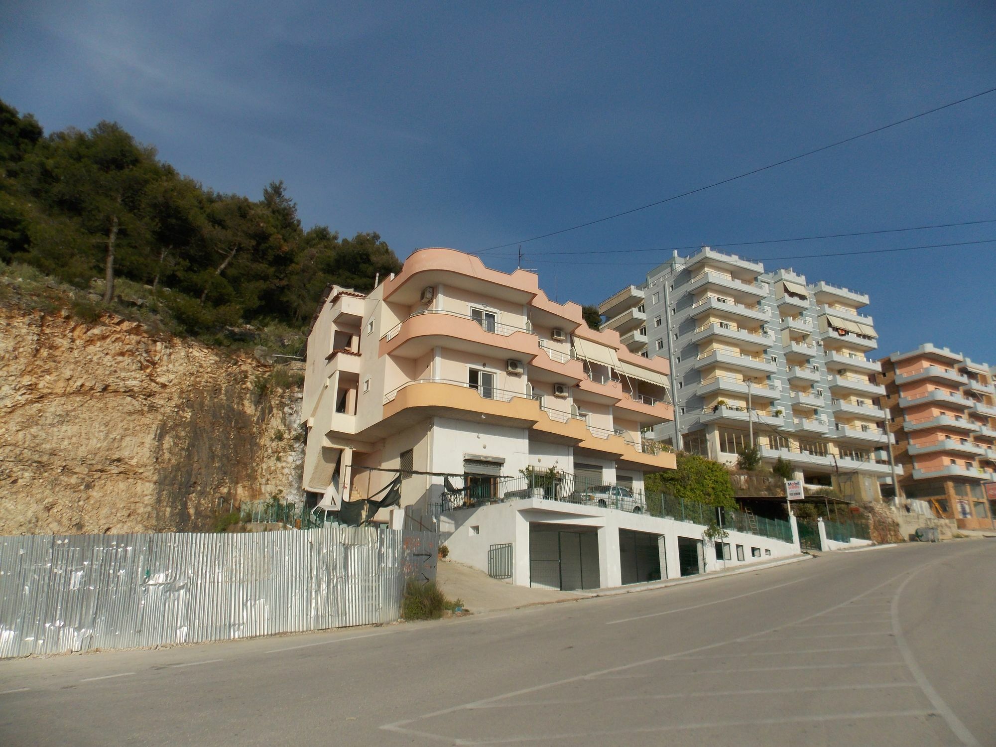 סרנדה Bebi Hotel And Apartments מראה חיצוני תמונה