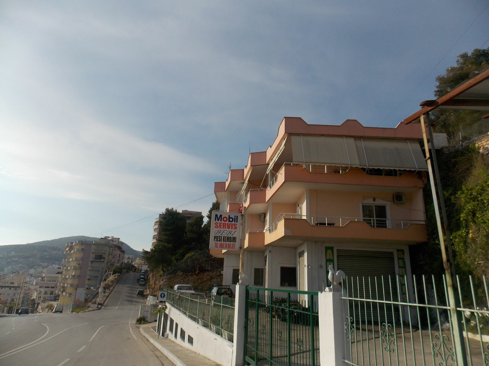 סרנדה Bebi Hotel And Apartments מראה חיצוני תמונה